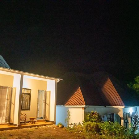 Bed and Breakfast New Dream House Аруша Екстер'єр фото