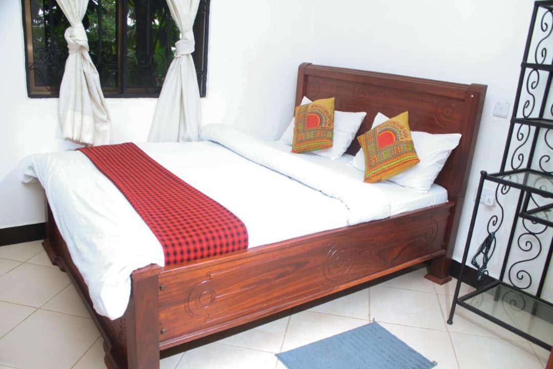 Bed and Breakfast New Dream House Аруша Екстер'єр фото