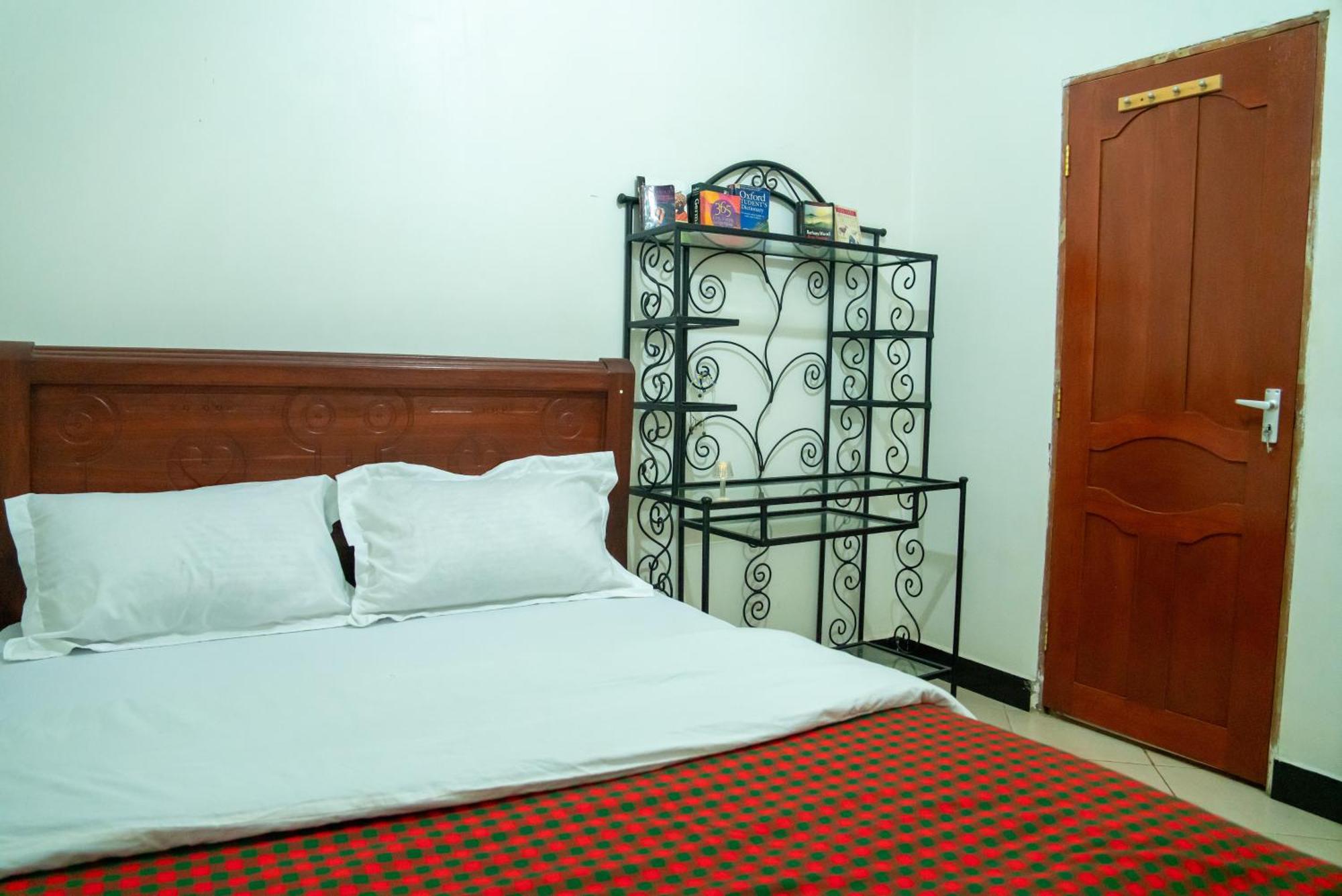 Bed and Breakfast New Dream House Аруша Екстер'єр фото