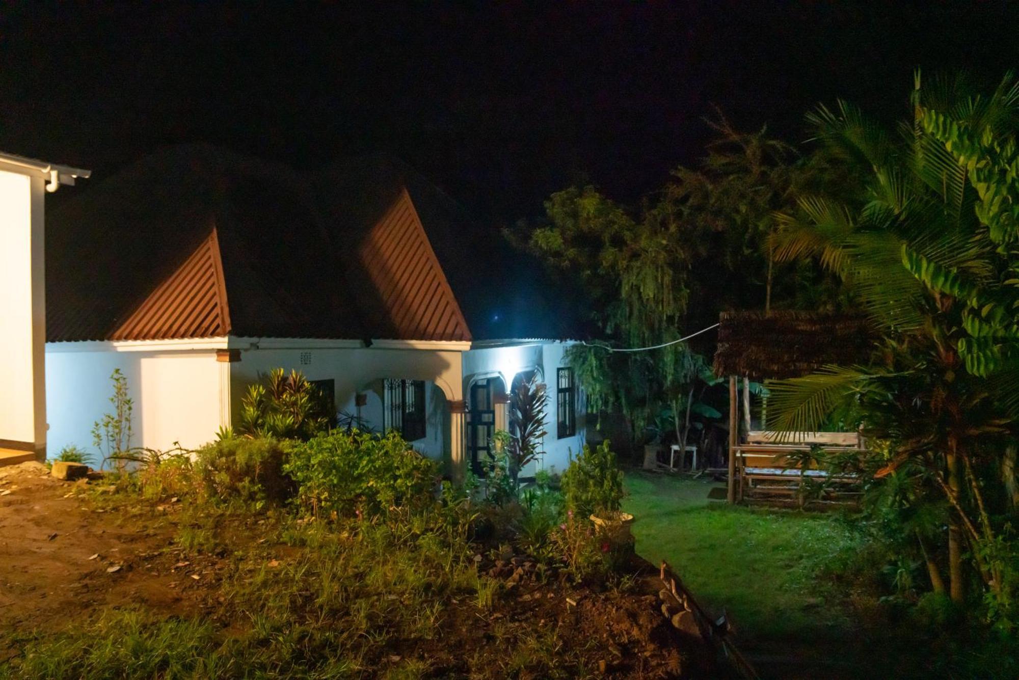 Bed and Breakfast New Dream House Аруша Екстер'єр фото