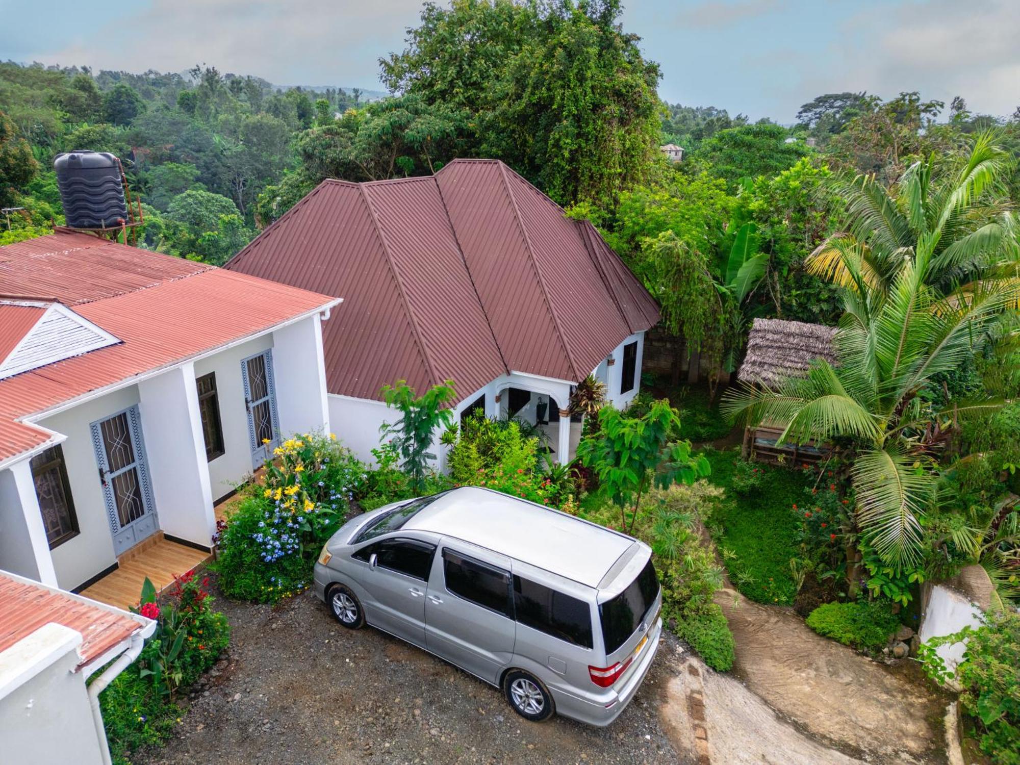 Bed and Breakfast New Dream House Аруша Екстер'єр фото